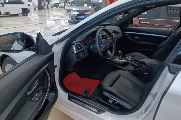 宝马3系GT 2019款 320i M运动套装中控内饰20