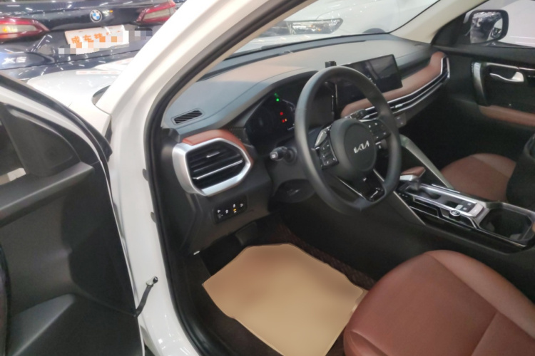 起亚 智跑 2021款 Ace 2.0L 精彩版中控内饰20