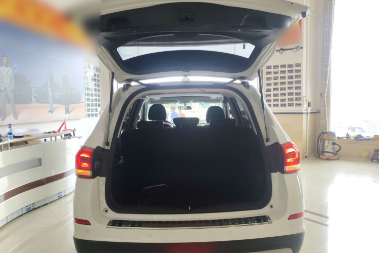 哈弗H6 2019款 运动版 1.5T 自动两驱精英型 国VI机舱底盘23