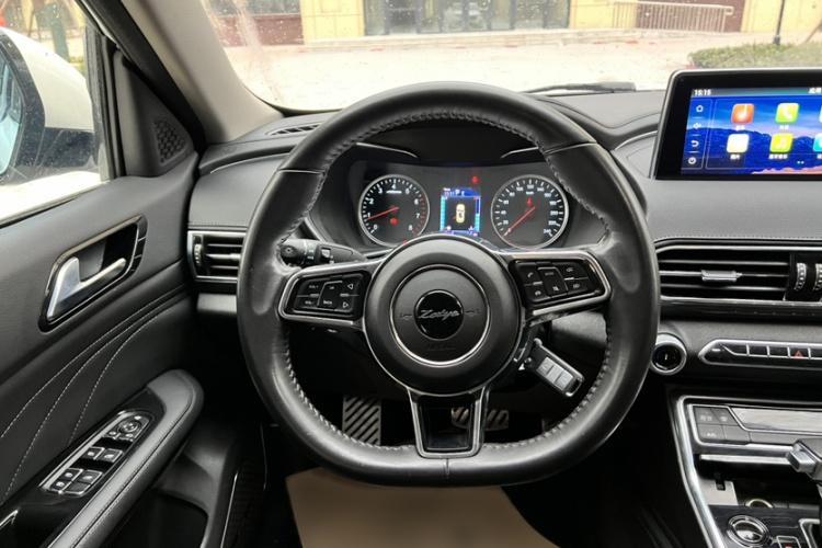 众泰T600 2019款 1.5T 自动豪华型中控内饰7005