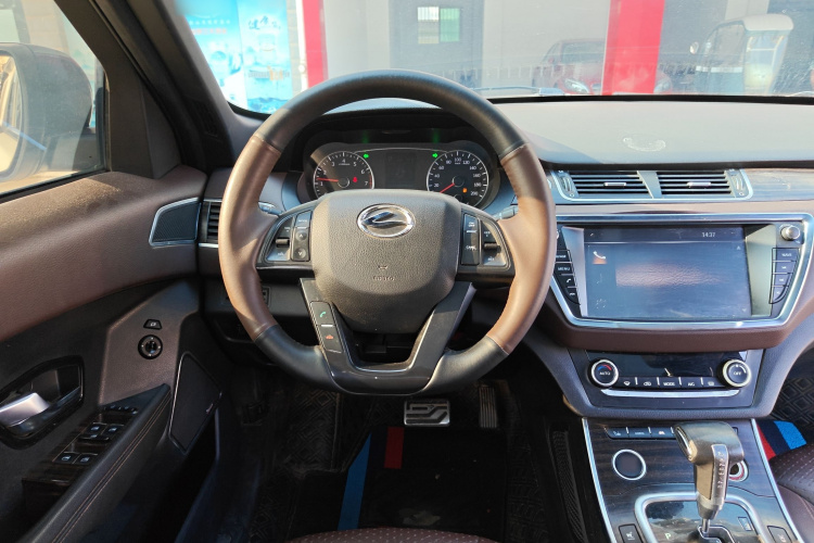 陆风X7 2015款 2.0T 全景尊贵版中控内饰13