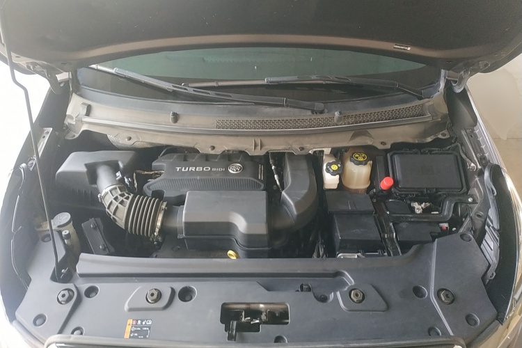 别克GL8 2023款 陆上公务舱 舒适型机舱底盘24