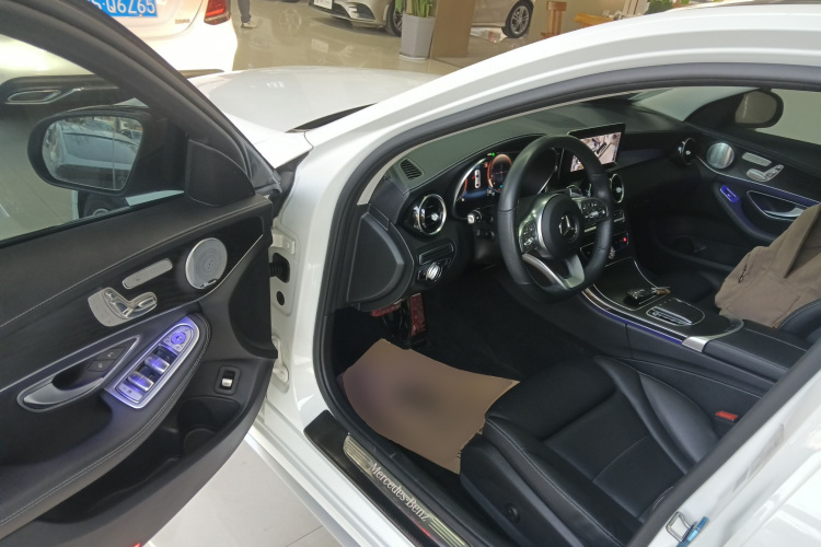 奔驰C级 2021款 C 260 L 运动星耀臻藏版中控内饰20