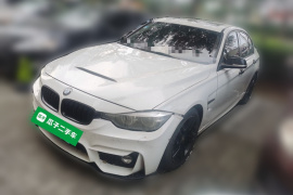 宝马3系 2019款 320i M运动曜夜版