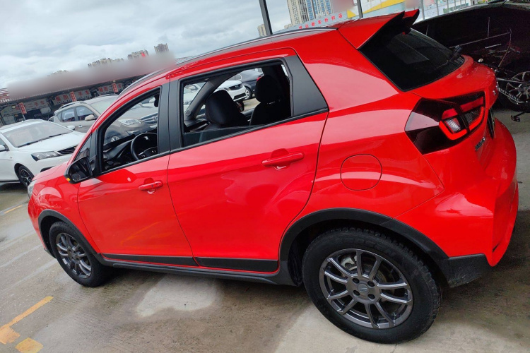 吉利汽车 远景X3 2021款 PRO 1.5L CVT尊贵型车身外观4