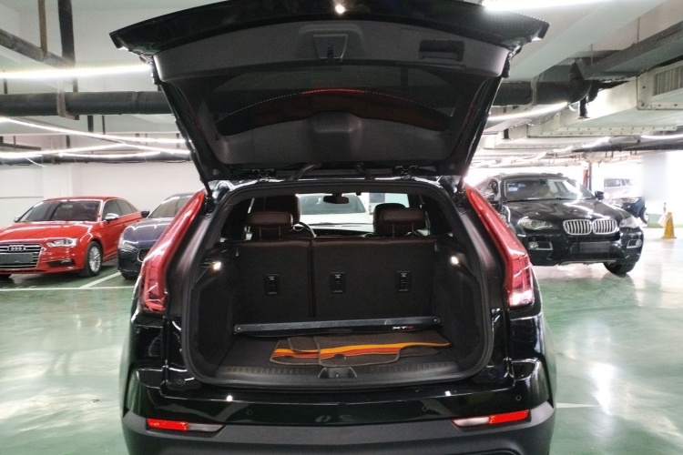 凯迪拉克XT4 2021款 28T 两驱技术型局部细节23