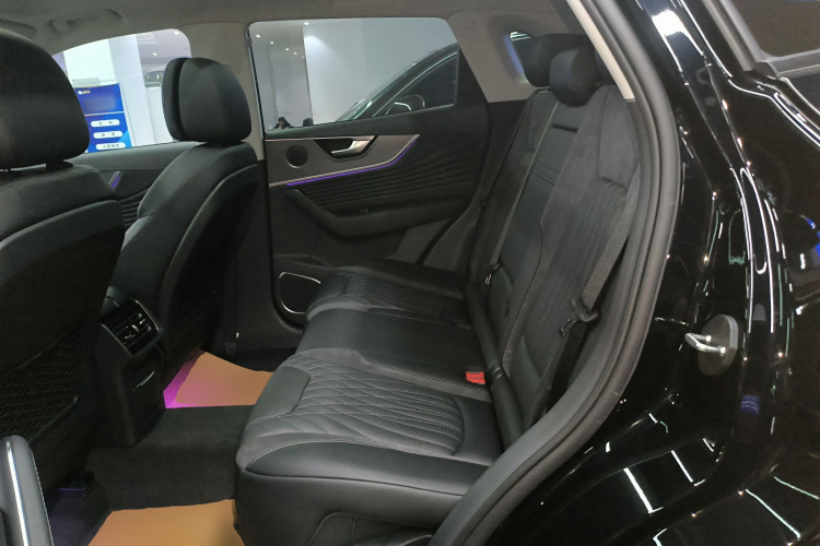 红旗HS5 2023款 2.0T 四驱旗享Pro版中控内饰21