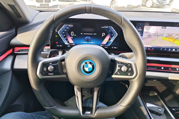 宝马i5 2024款 eDrive 35L M运动套装中控内饰13