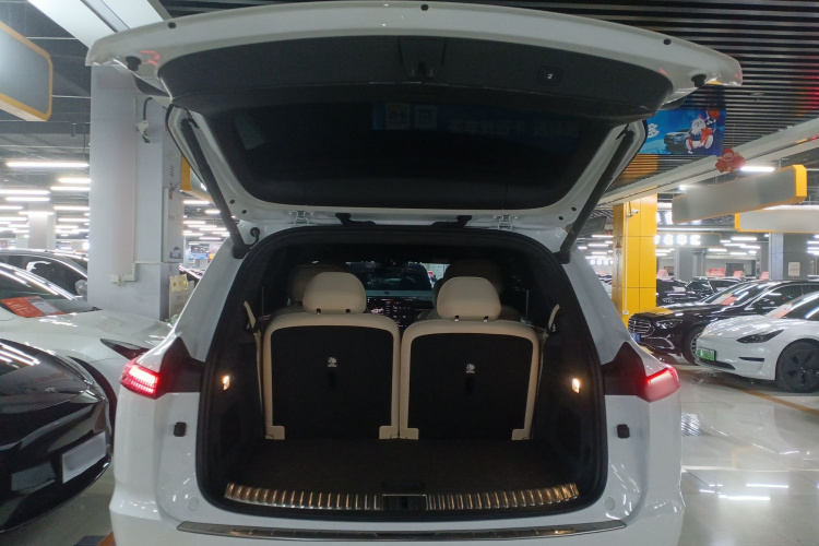 乐道L90 2025款 Pro 六座版机舱底盘23