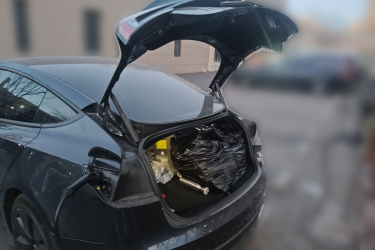 特斯拉 Model 3 2023款 后轮驱动版中控内饰23