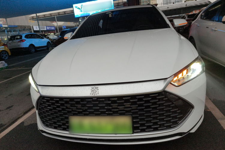 比亚迪 秦PLUS 2023款 冠军版 DM-i 55KM领先型车身外观2