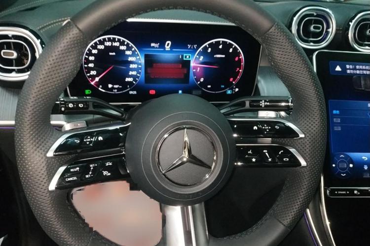 奔驰GLC 2024款  改款 GLC 260 L 4MATIC 豪华型 5座中控内饰13