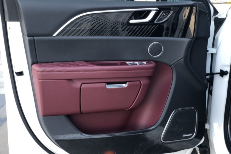 红旗E-HS9 2022款 660km 旗畅版 六座中控内饰7007