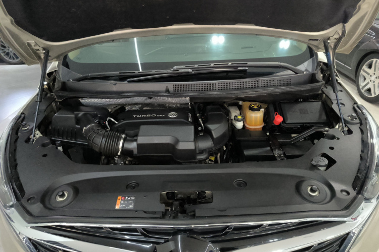 别克GL8 2020款 ES陆尊 653T 尊享型机舱底盘24