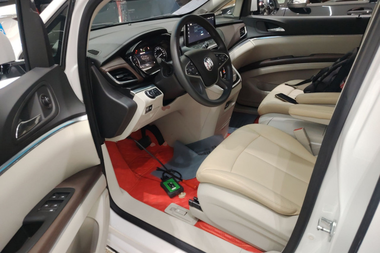 别克GL8 2023款 陆上公务舱 智享型中控内饰20