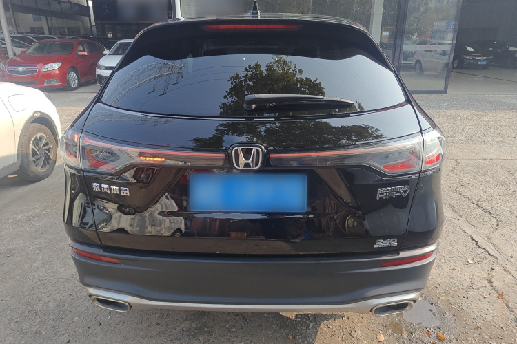 本田HR-V 2023款 240TURBO 劲致版车身外观6