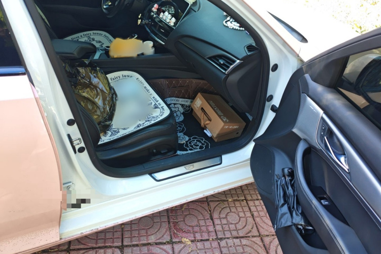 凯迪拉克CT5 2021款 28T 豪华型局部细节9005