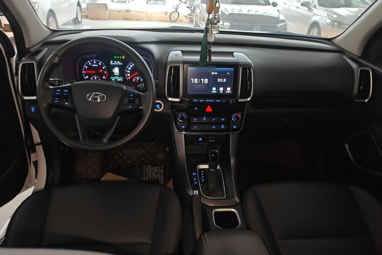 北京现代ix35 2019款 2.0L 自动两驱智勇·畅享版 国V中控内饰7002