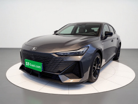 长安UNI-V 2022款 1.5T 尊贵型