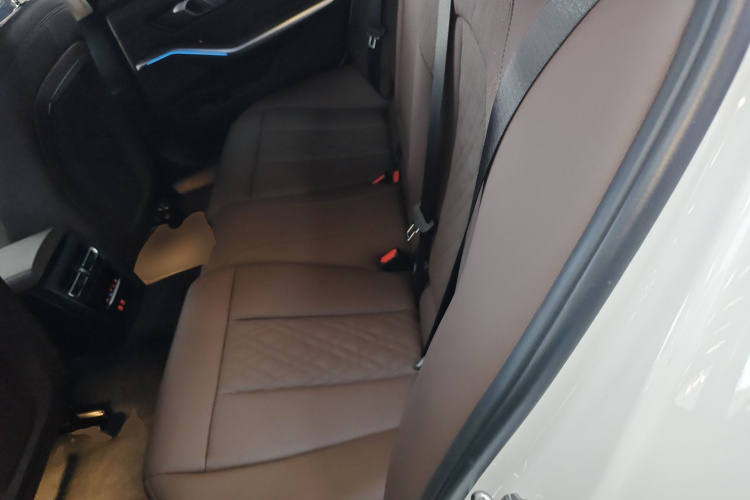 宝马3系 2023款 325Li M运动套装中控内饰21