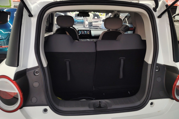 长安启源 长安Lumin 2023款 205km 香沁款机舱底盘23