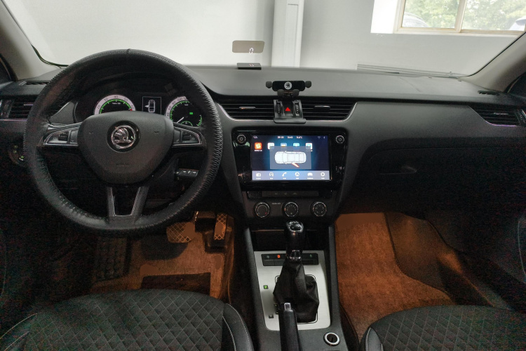 斯柯达 明锐 2018款 TSI280 DSG豪华版中控内饰12