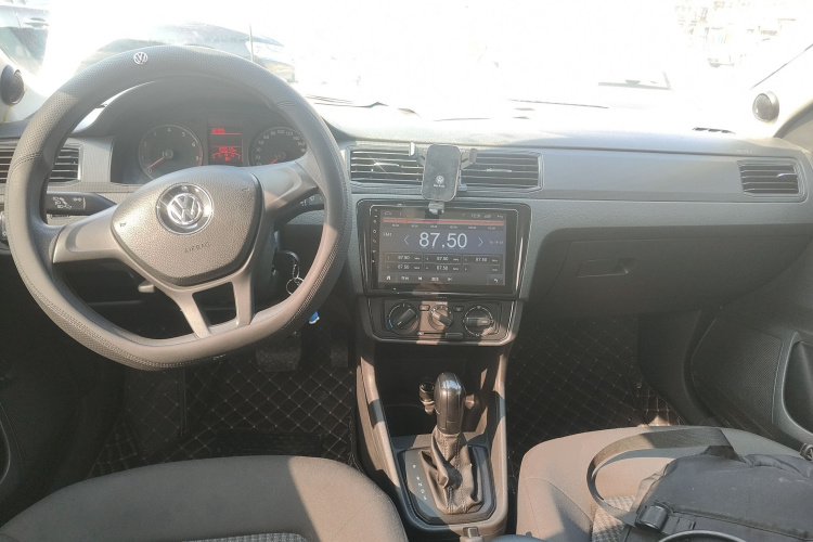 大众 桑塔纳 2017款 浩纳 1.6L 自动风尚版中控内饰12