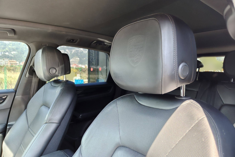 保时捷 Cayenne新能源 2020款 Cayenne E-Hybrid 2.0T中控内饰7003