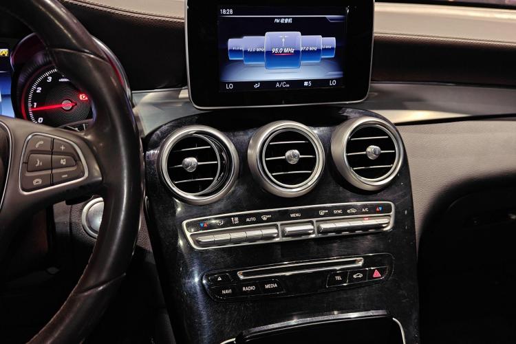 奔驰GLC 2017款 GLC 200 4MATIC局部细节16