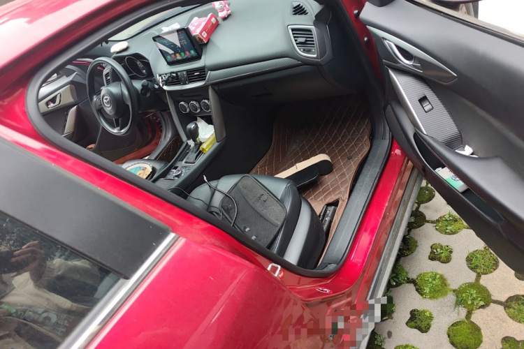 马自达CX-4 2016款 2.0L 自动两驱蓝天活力版局部细节9005