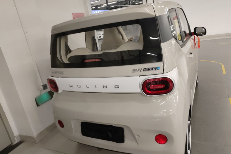 五菱汽车 宏光MINIEV 2024款 第三代 215km 青春版车身外观6