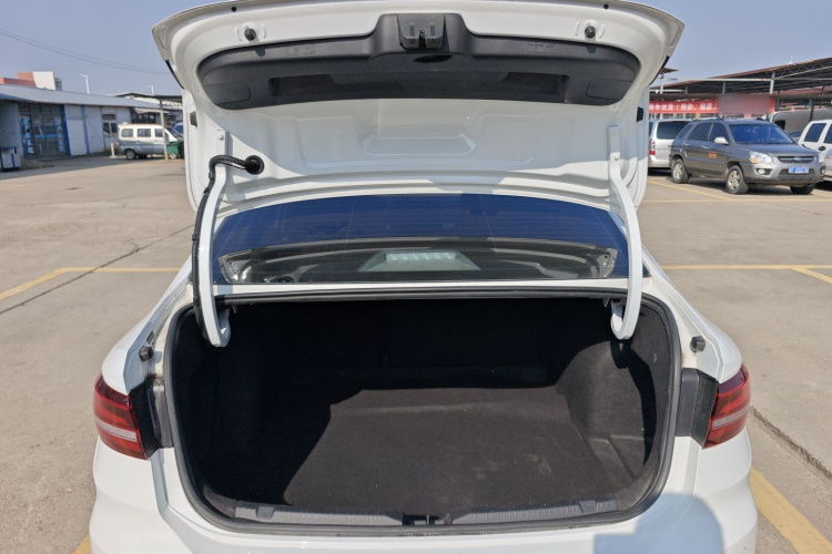 大众 朗逸 2023款 1.5L 自动得逸版机舱底盘23