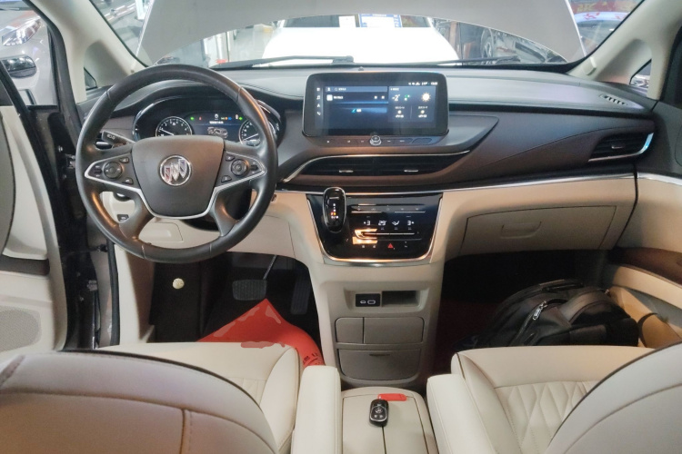 别克GL8 2021款 陆上公务舱 652T 豪华型中控内饰12