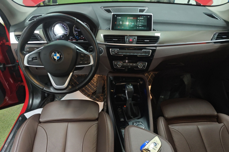 宝马X1 2019款 xDrive20Li 尊享型中控内饰7002