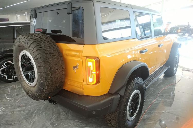 福特烈马 2024款 2.3T 长滩大脚越野版车身外观7