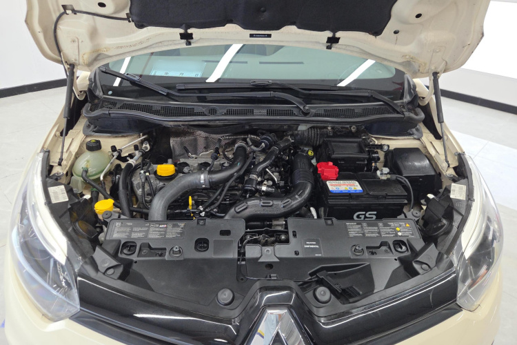 雷诺 卡缤 2015款 1.2T 自动标准版机舱底盘24