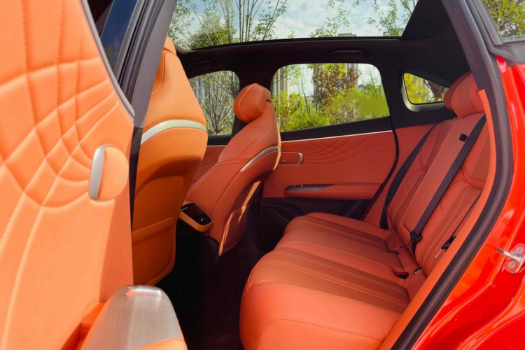 深蓝汽车 深蓝S07 2024款 215Max 乾崑智驾ADS SE增程版中控内饰7007