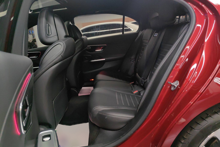 奔驰C级 2022款 C 200 L 运动版中控内饰7004