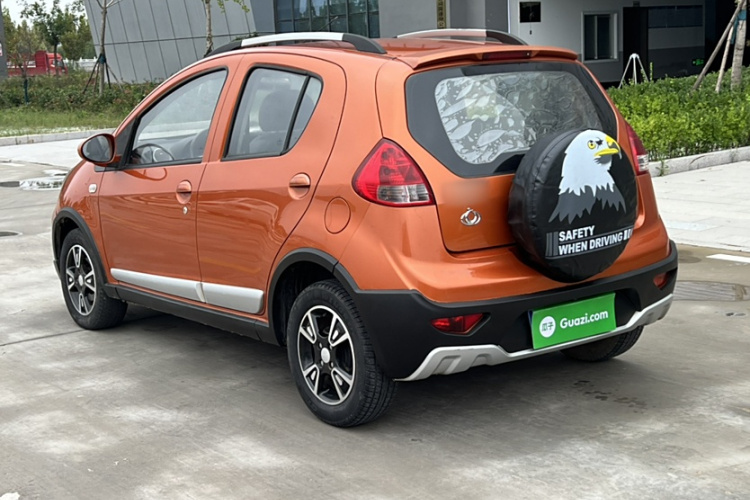 吉利汽车 熊猫经典 2015款 1.5L 自动酷趣版车身外观6005