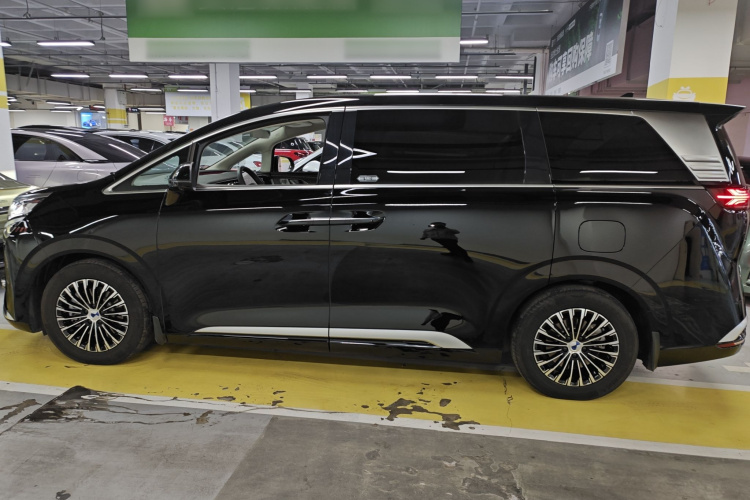 腾势D9 2024款 DM-i 980 四驱旗舰型车身外观6003