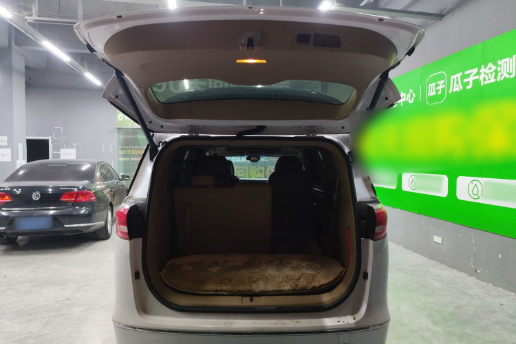 别克GL8 2017款 ES 28T 豪华型 国V机舱底盘23