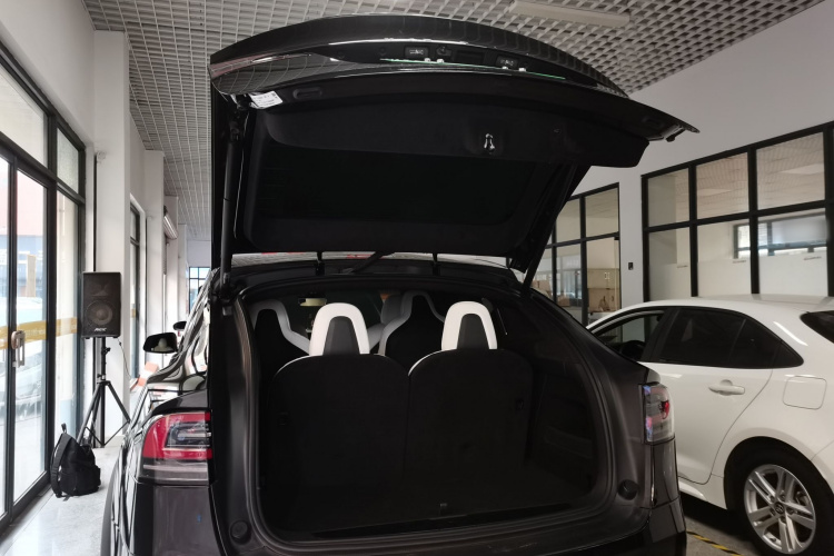 特斯拉 Model X 2023款 双电机全轮驱动版局部细节23