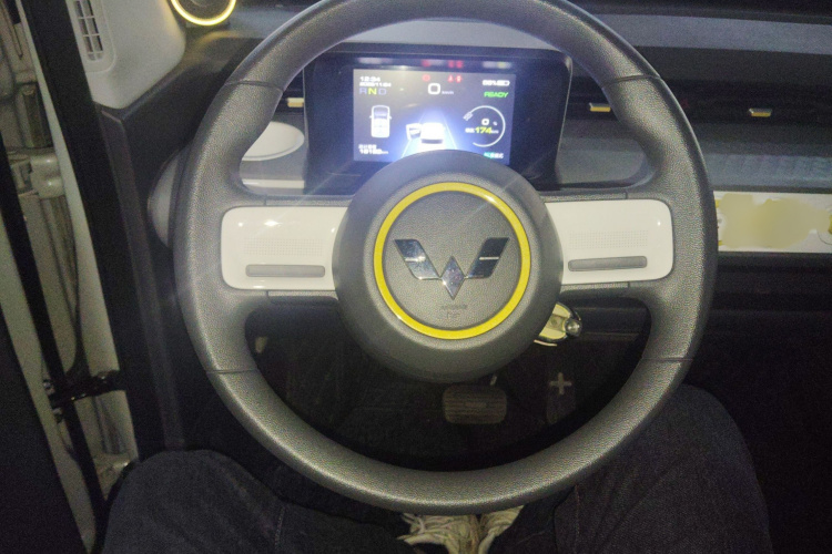 五菱汽车 宏光MINIEV 2022款 GAMEBOY 300km 玩咖款 磷酸铁锂局部细节13