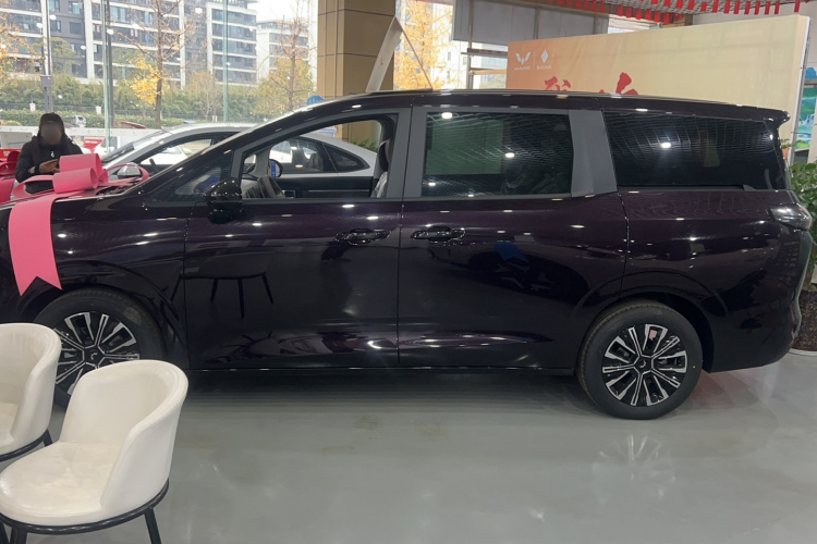 五菱汽车 星光730 2025款 1.5T CVT 精英型车身外观6005