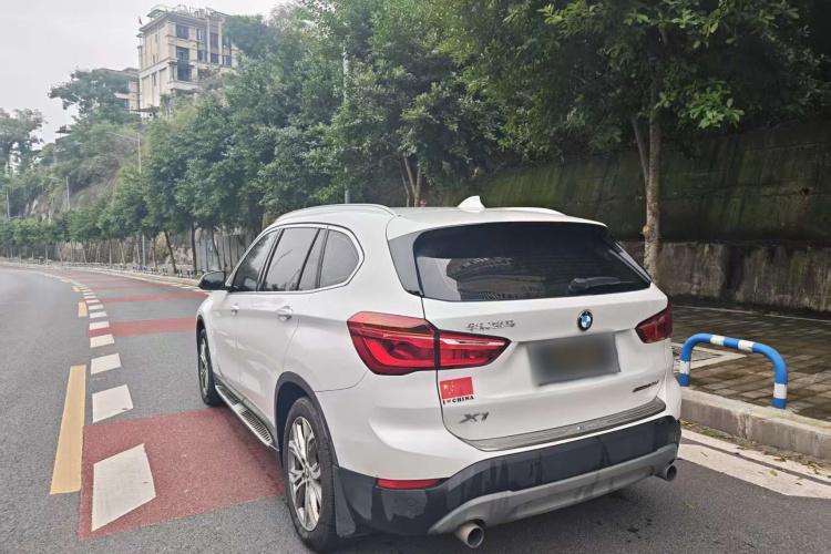 宝马X1 2019款 sDrive20Li 领先型车身外观6008