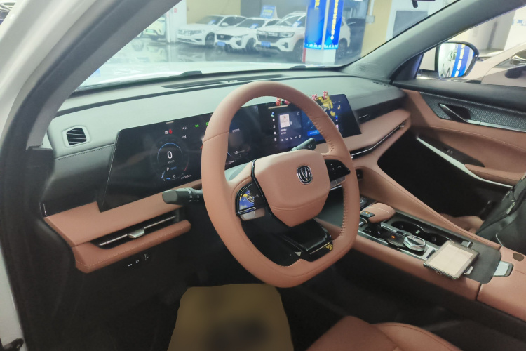 长安CS75 PLUS 2023款 第三代 1.5T 自动尊贵型中控内饰12