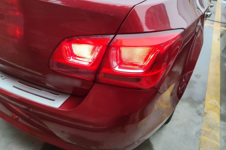 雪佛兰 科鲁兹 2015款 1.5L 经典 SE AT车身外观6006