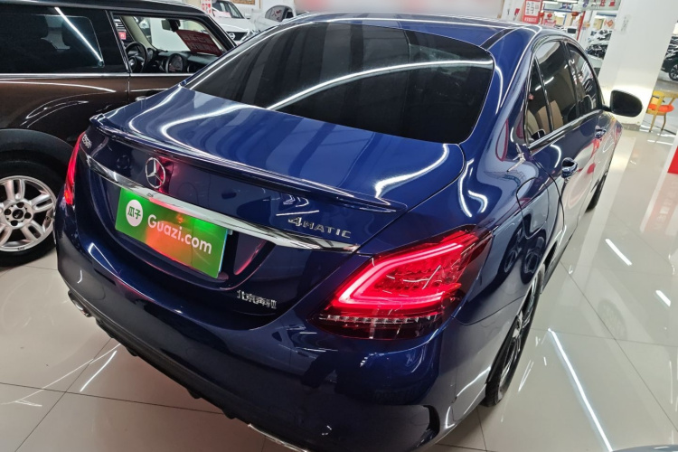 奔驰C级 2019款 C 260 运动版车身外观7