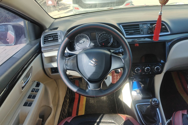 铃木 启悦 2015款 1.6L 手动舒享型中控内饰13