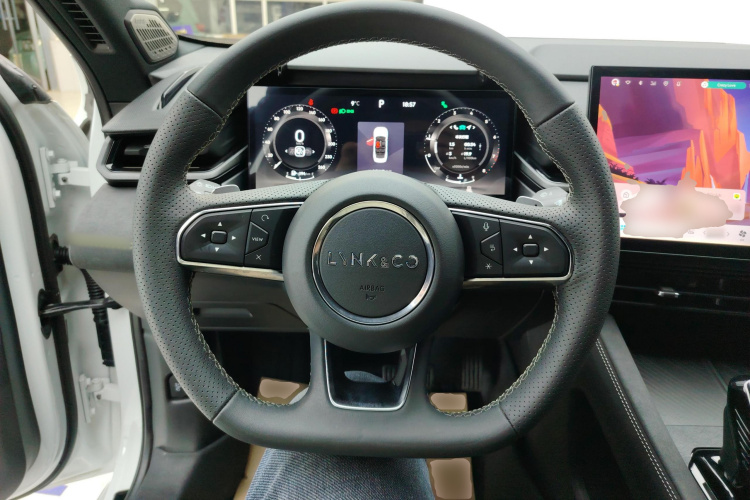 领克03 2023款 2.0TD DCT劲Pro中控内饰13